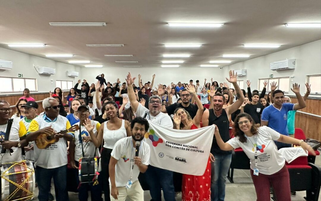 Caravana de Cultura reúne estudantes e comunidade cultural em Tanhaçu