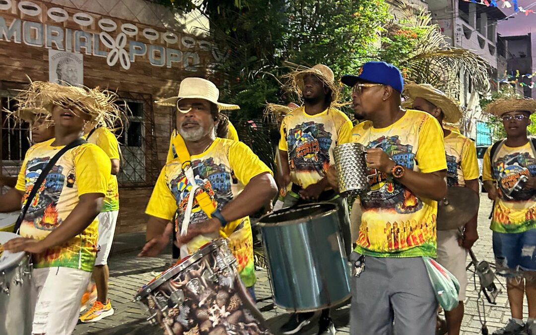 Samba da Ladeira: Cortejo no Curuzu fortalece tradições do Samba Junino